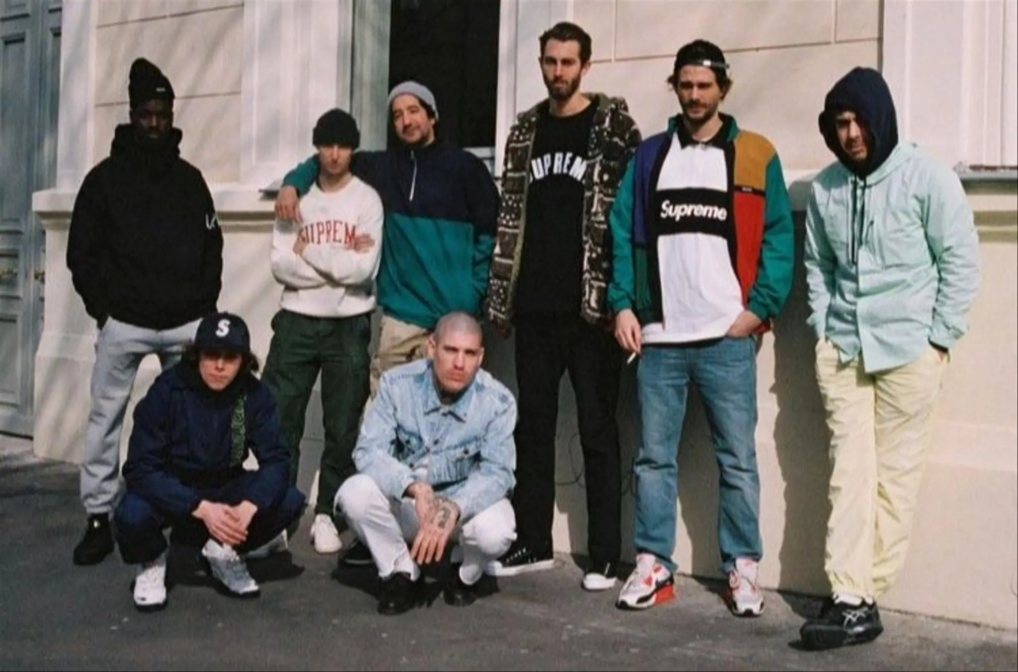 Apa Itu Streetwear? Sejarah, Karakter, & Contoh Brandnya