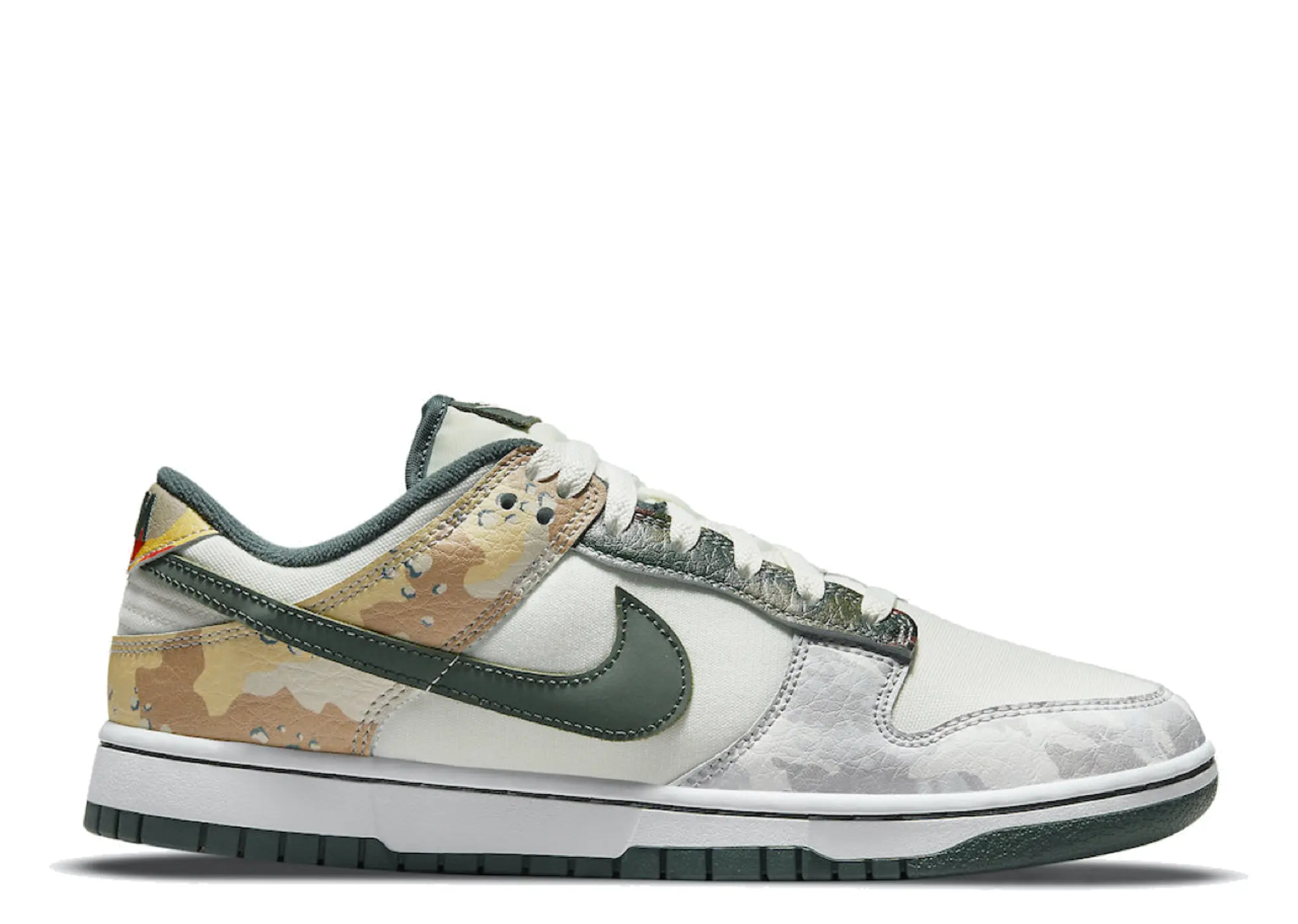 Nike Dunk Low SE Sail Multi Camo
