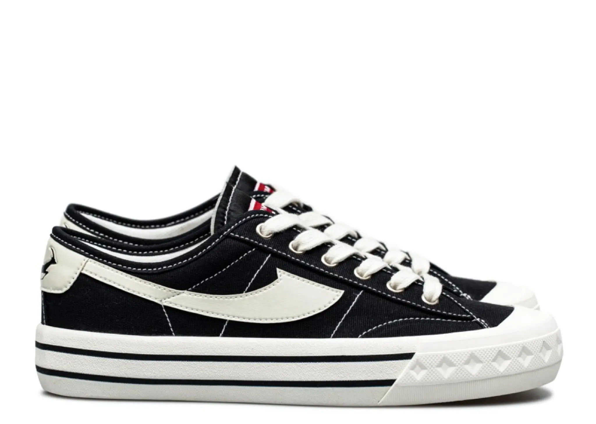Compass Retrograde Low Black White