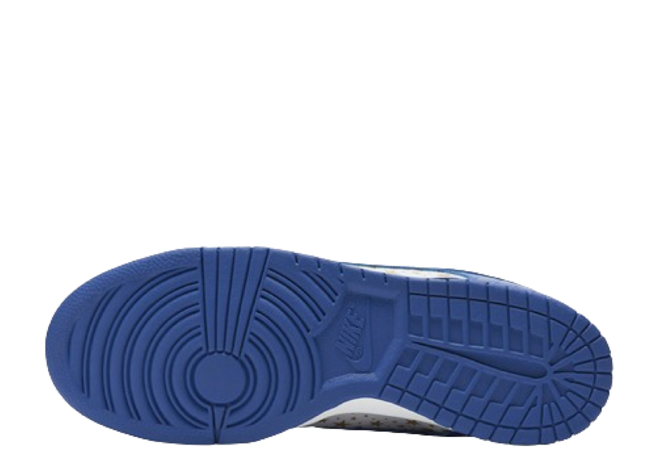 Nike SB Dunk Low Supreme Hyper Royal - photo 4