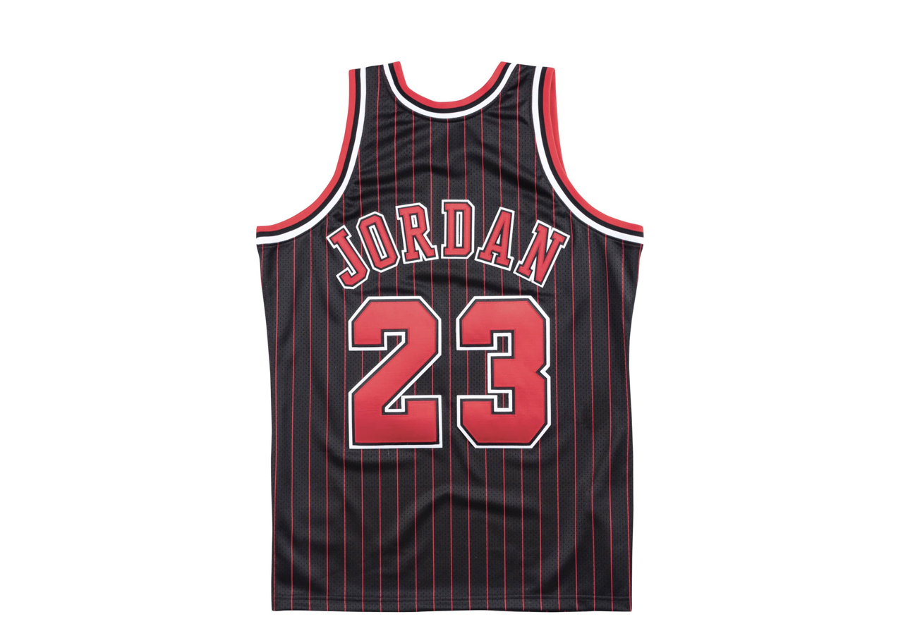 NBA Authentic Alternate Jersey Bulls 97 Michael Jordan - photo 2