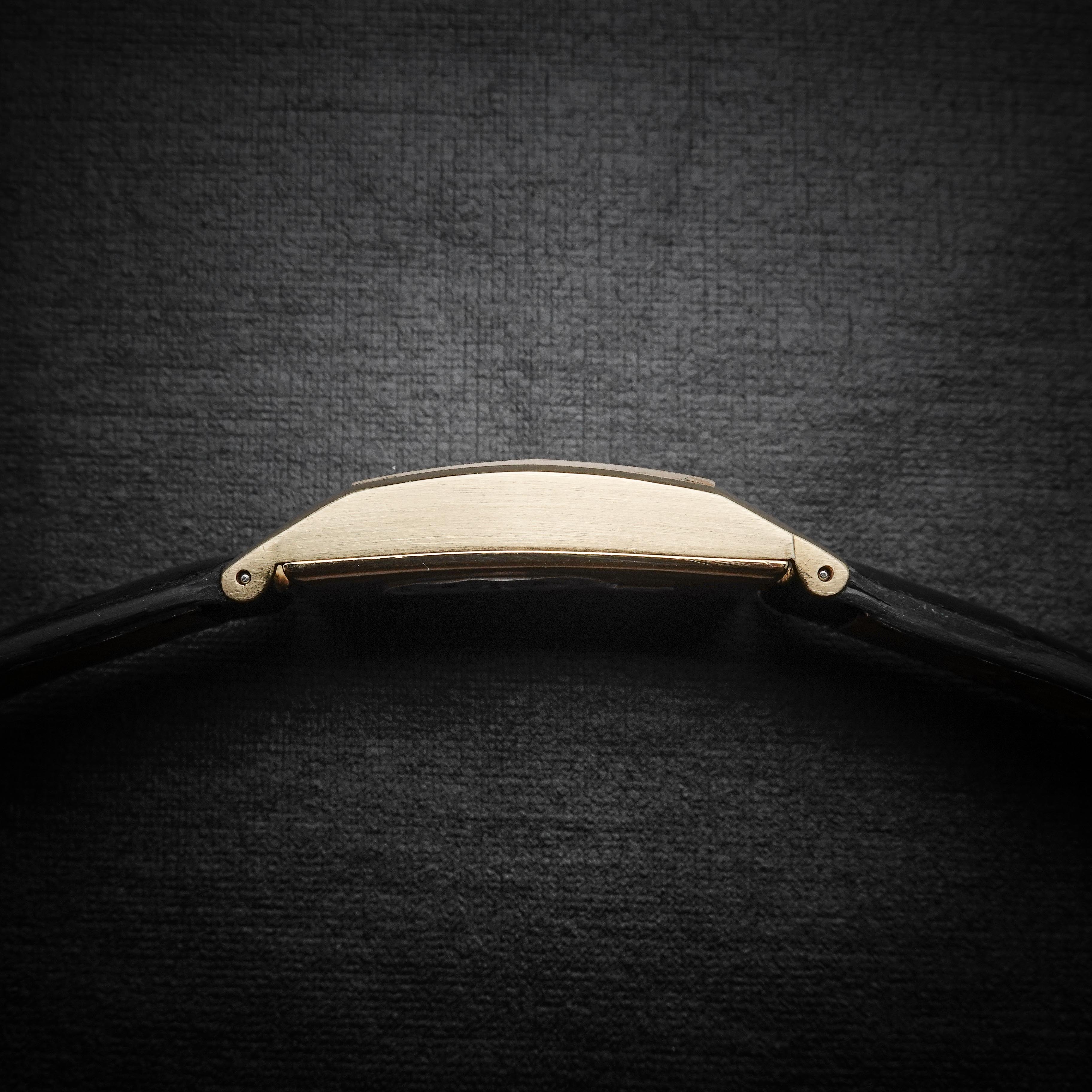 Patek Philippe Tegolino 18K Yellow Gold Ref: 425 - photo 4
