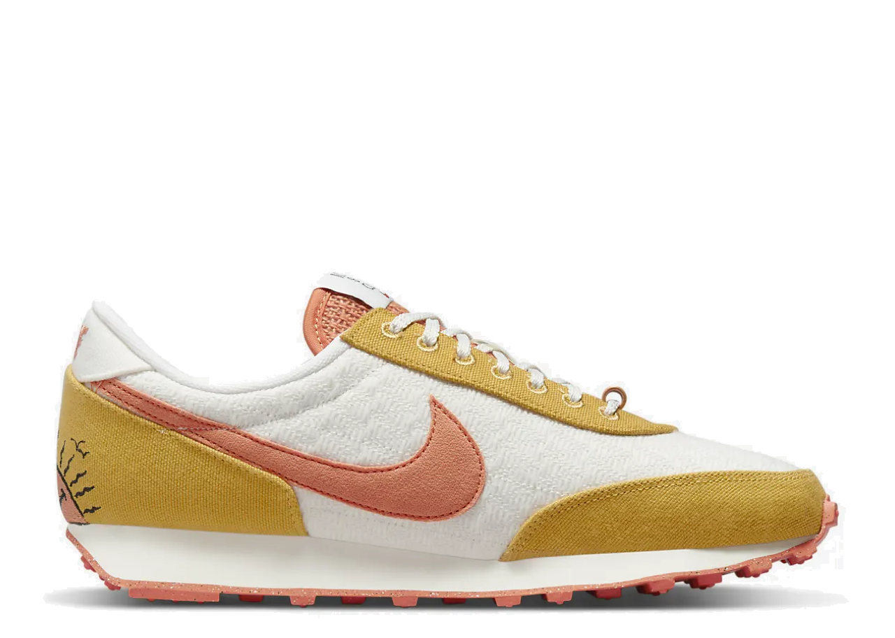 Nike Daybreak SE Sun Club Hot Curry (Women's)
