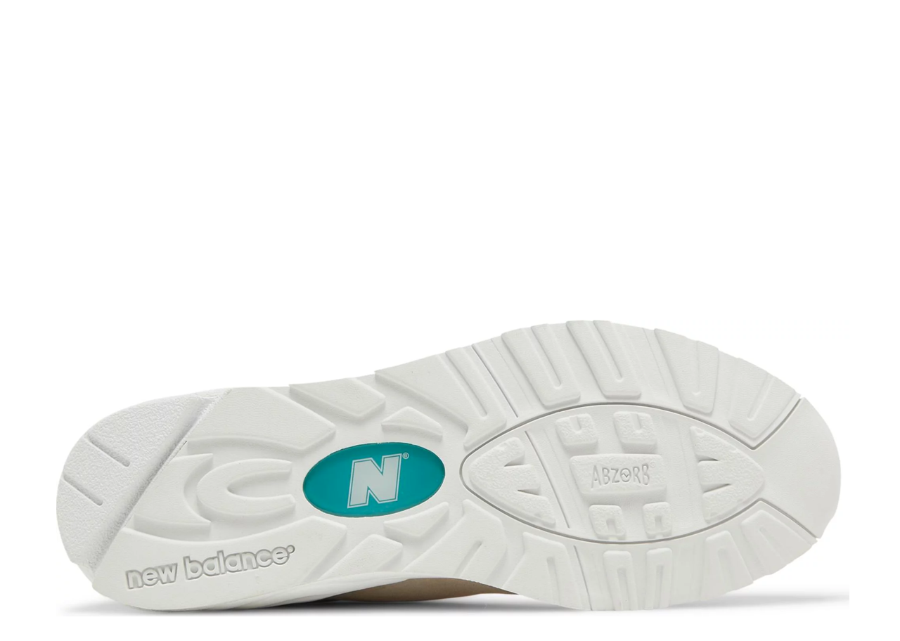 New Balance 990v2 Kith Cyclades (with Socks) - photo 4