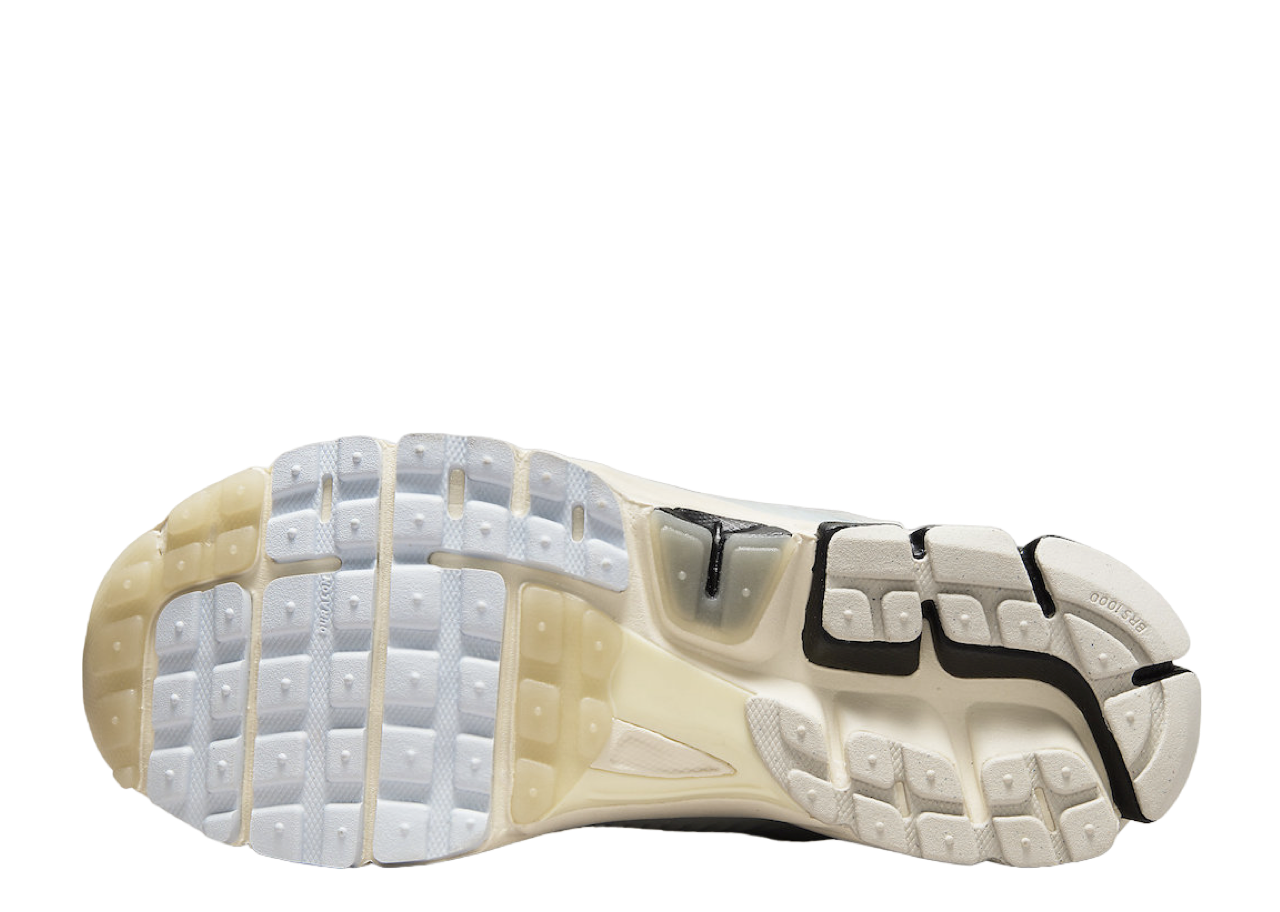 Nike Vomero 5 Supersonic - photo 4