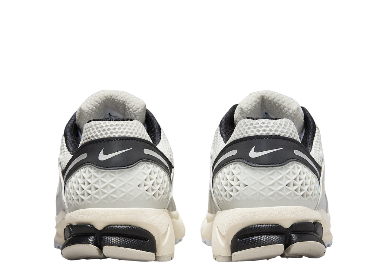Nike Vomero 5 Supersonic - photo 3