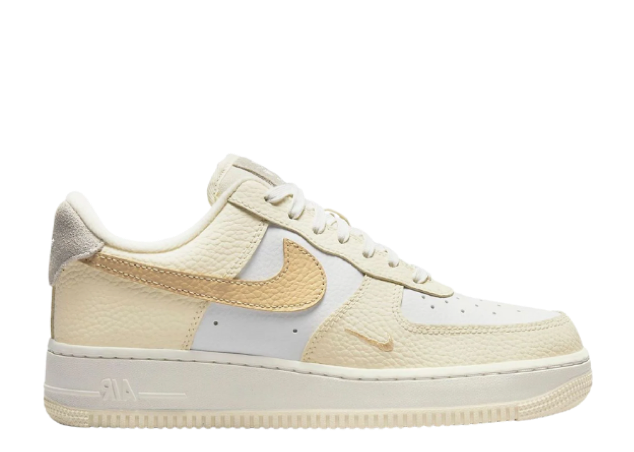 Nike Air Force 1 Low '07 SE Coconut Milk (Women's)