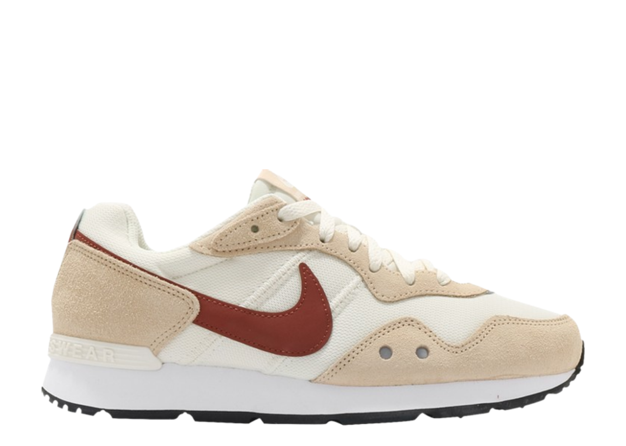 Nike Venture Runner Wide Coconut Milk (Women's)