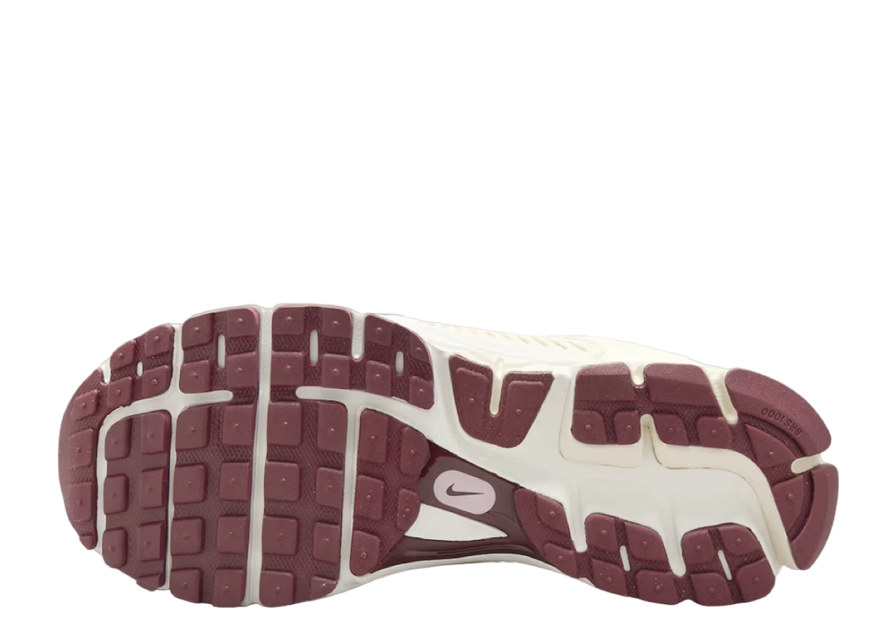 Nike Zoom Vomero 5 Valentine's Day (Women's) - photo 4