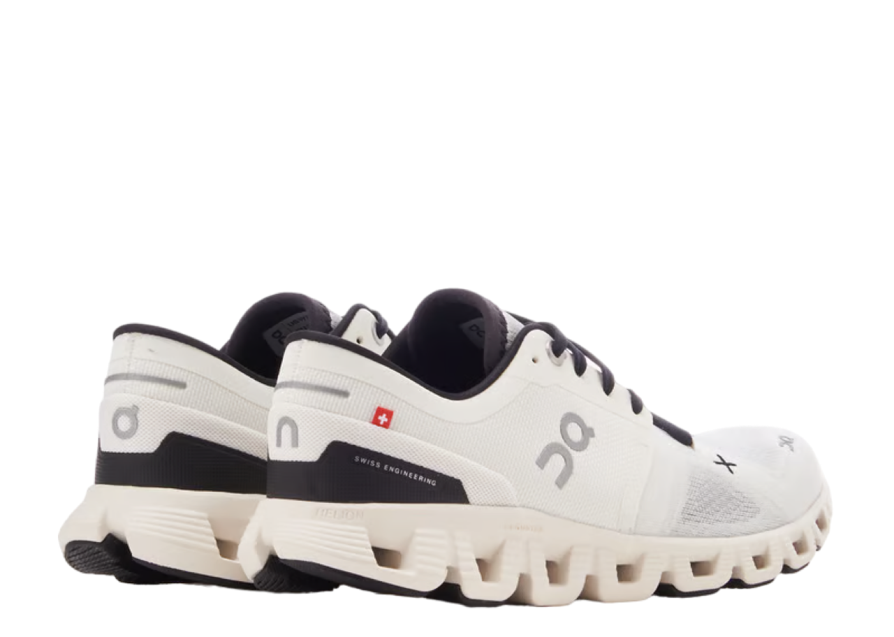 On Running Cloud X 3 White Black (Women's) - photo 3