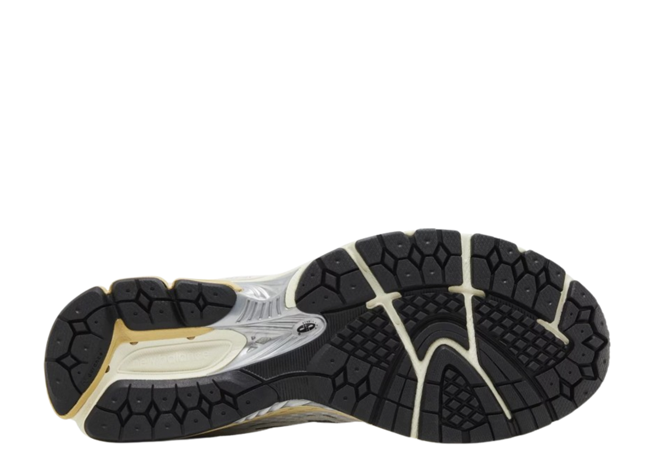 New Balance 860v2 Thisisneverthat White - photo 4